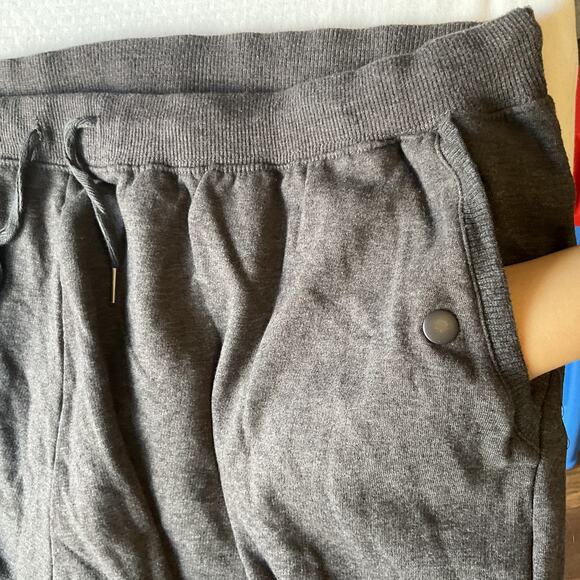 Woman Within Women Pants 3X Gray Sweatpants Fleece Button Pockets 22" Inseam - Picture 10 of 11